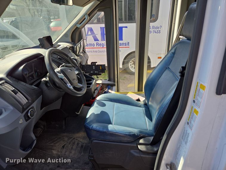 image for item NQ9193 2018 Glaval Ford Transit 350 shuttle bus