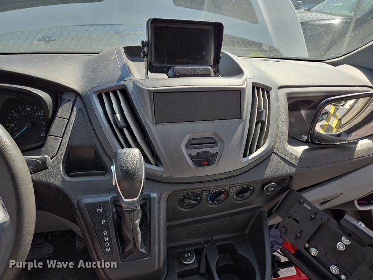 image for item NQ9193 2018 Glaval Ford Transit 350 shuttle bus