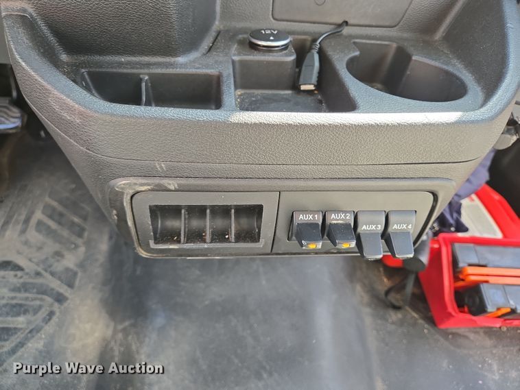 image for item NQ9193 2018 Glaval Ford Transit 350 shuttle bus