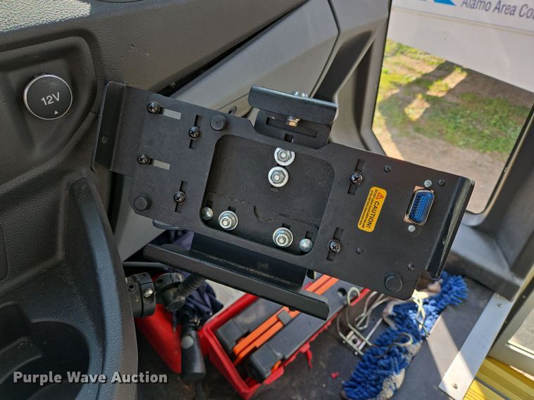 image for item NQ9193 2018 Glaval Ford Transit 350 shuttle bus