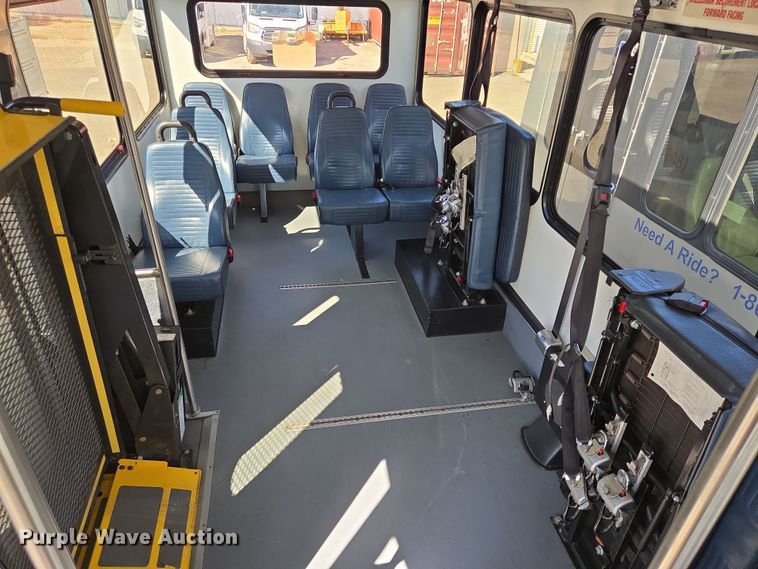 image for item NQ9193 2018 Glaval Ford Transit 350 shuttle bus