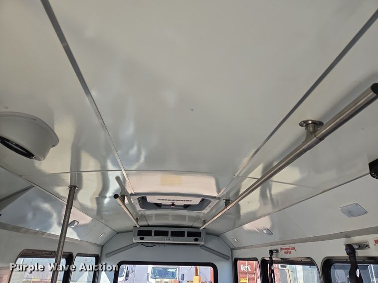 image for item NQ9193 2018 Glaval Ford Transit 350 shuttle bus