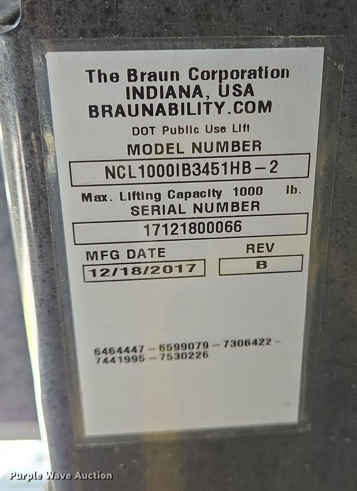 image for item NQ9193 2018 Glaval Ford Transit 350 shuttle bus