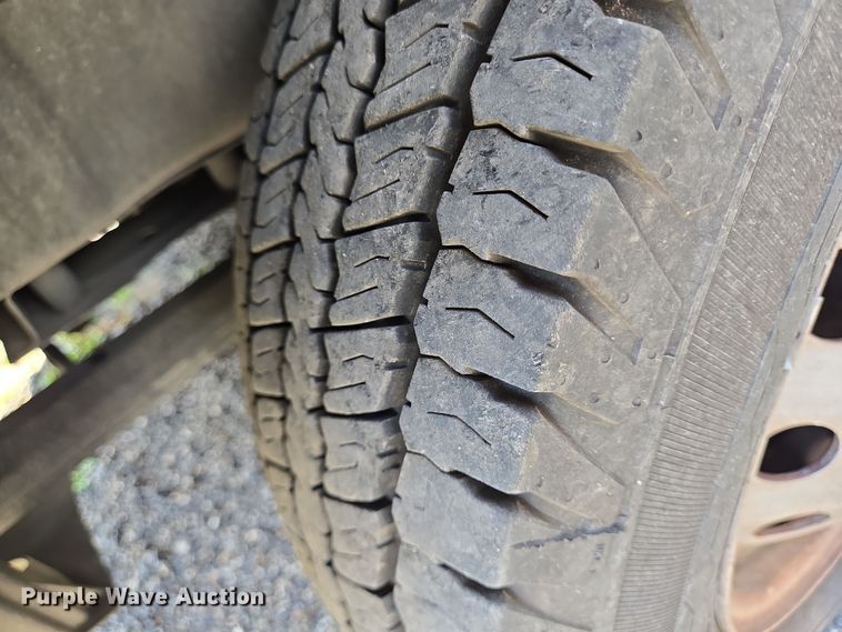 image for item NQ9193 2018 Glaval Ford Transit 350 shuttle bus