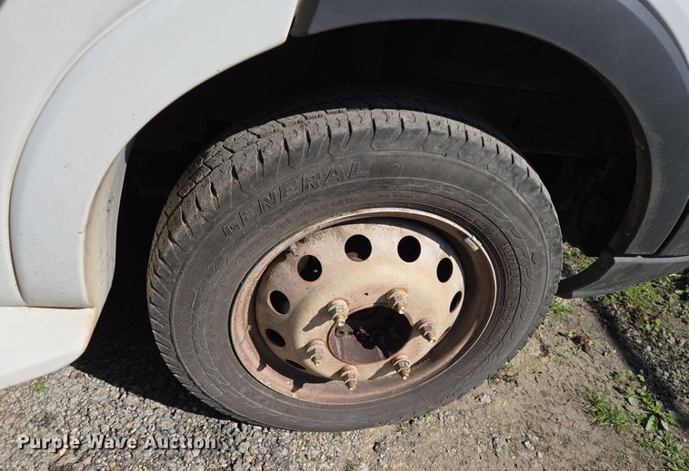 image for item NQ9193 2018 Glaval Ford Transit 350 shuttle bus