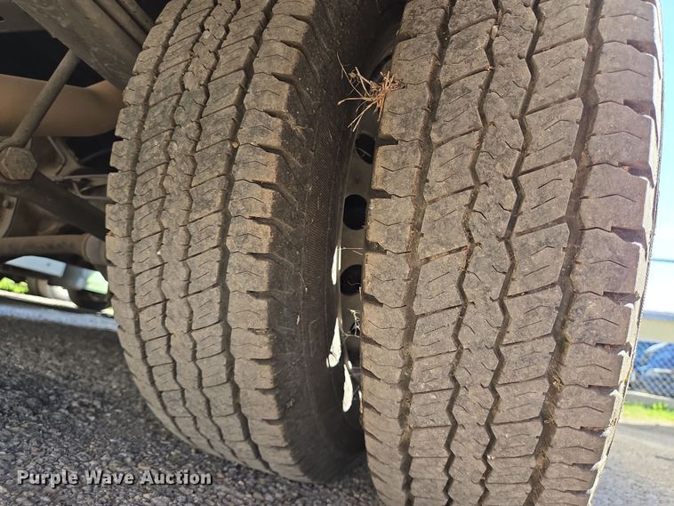 image for item NQ9193 2018 Glaval Ford Transit 350 shuttle bus