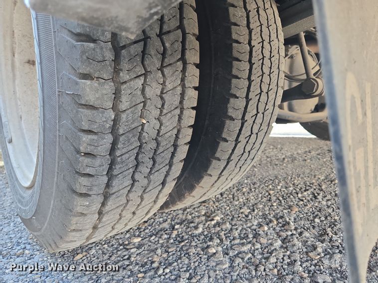 image for item NQ9193 2018 Glaval Ford Transit 350 shuttle bus