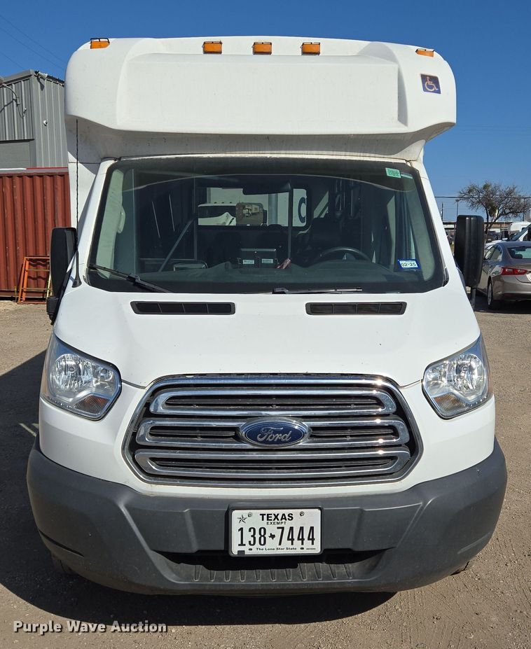 image for item NQ9194 2018 Glaval Ford Transit 350 shuttle bus