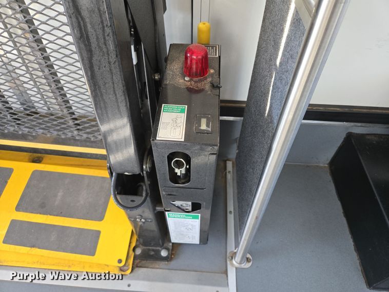 image for item NQ9194 2018 Glaval Ford Transit 350 shuttle bus