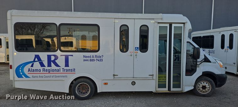 image for item NQ9195 2018 Glaval Ford Transit 350HD shuttle bus