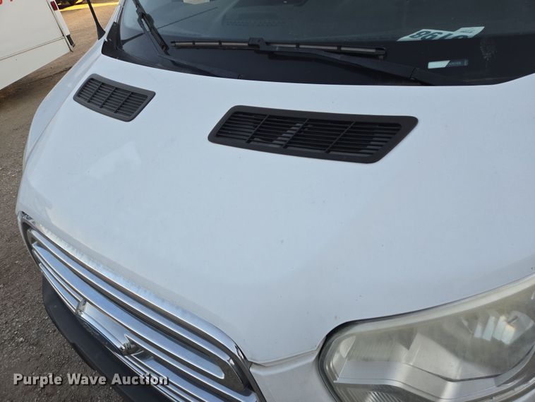 image for item NQ9195 2018 Glaval Ford Transit 350HD shuttle bus