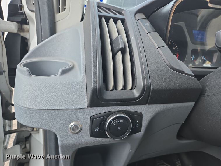 image for item NQ9195 2018 Glaval Ford Transit 350HD shuttle bus