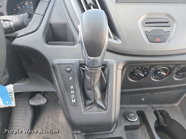 image for item NQ9195 2018 Glaval Ford Transit 350HD shuttle bus