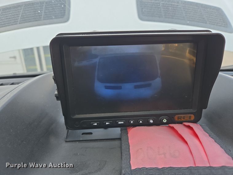 image for item NQ9195 2018 Glaval Ford Transit 350HD shuttle bus