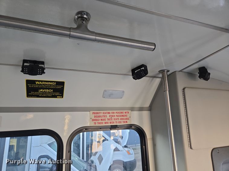 image for item NQ9195 2018 Glaval Ford Transit 350HD shuttle bus