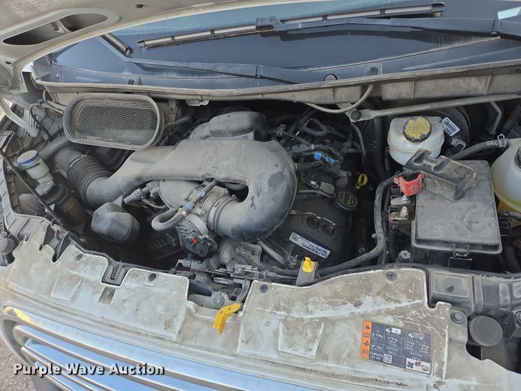 image for item NQ9195 2018 Glaval Ford Transit 350HD shuttle bus