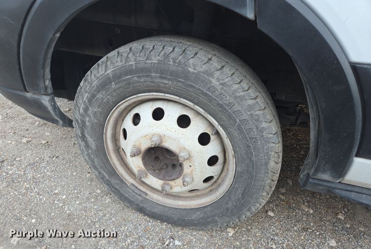 image for item NQ9195 2018 Glaval Ford Transit 350HD shuttle bus