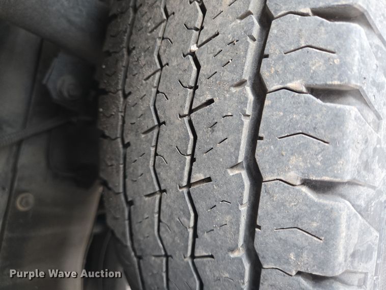 image for item NQ9195 2018 Glaval Ford Transit 350HD shuttle bus