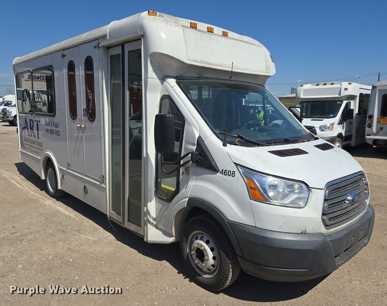 image for item NQ9196 2018 Glaval Ford Transit 350 shuttle bus