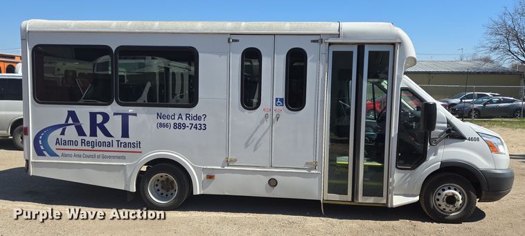 image for item NQ9196 2018 Glaval Ford Transit 350 shuttle bus