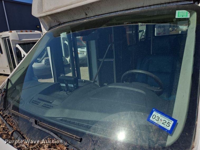 image for item NQ9196 2018 Glaval Ford Transit 350 shuttle bus