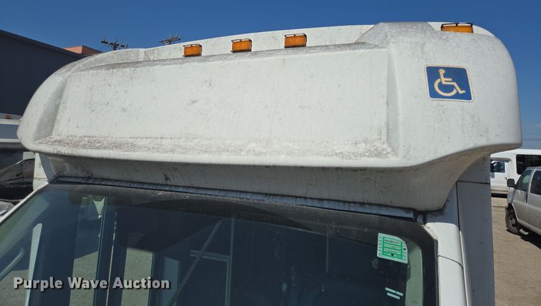 image for item NQ9196 2018 Glaval Ford Transit 350 shuttle bus