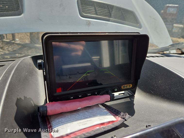 image for item NQ9196 2018 Glaval Ford Transit 350 shuttle bus