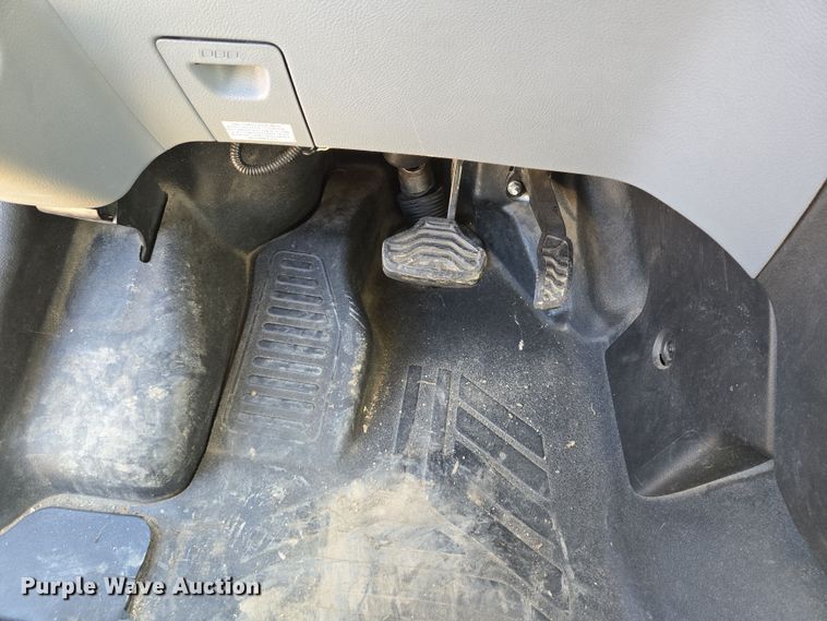 image for item NQ9196 2018 Glaval Ford Transit 350 shuttle bus