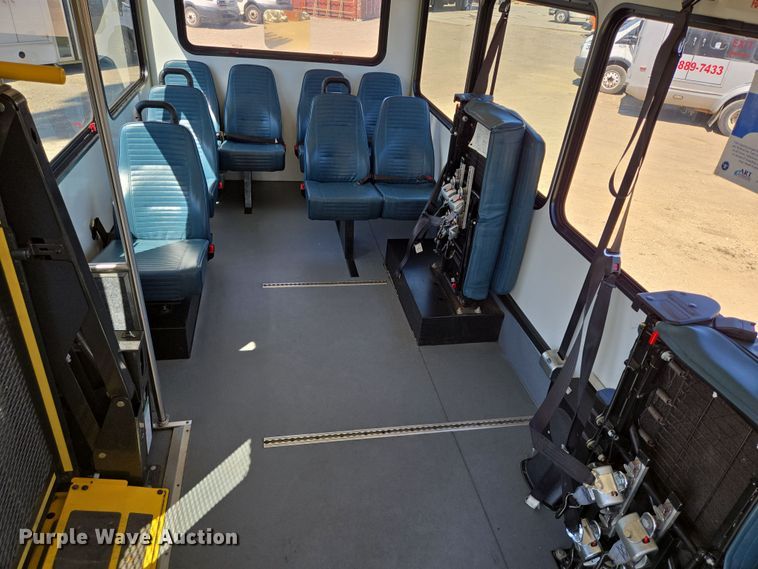 image for item NQ9196 2018 Glaval Ford Transit 350 shuttle bus