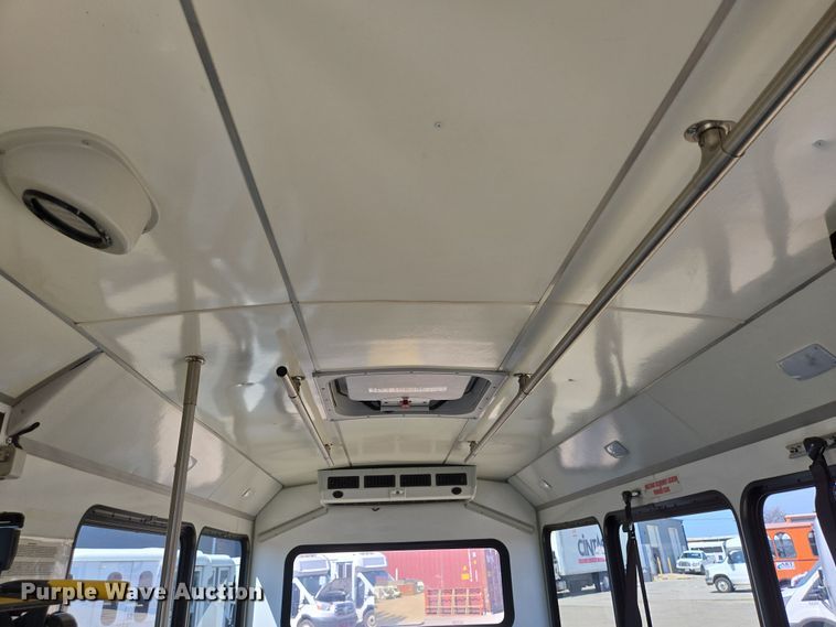 image for item NQ9196 2018 Glaval Ford Transit 350 shuttle bus