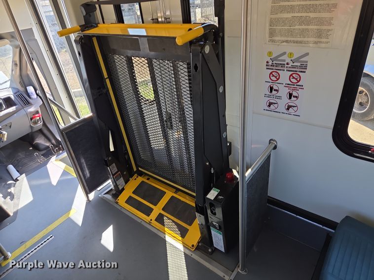 image for item NQ9196 2018 Glaval Ford Transit 350 shuttle bus