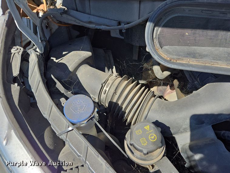 image for item NQ9196 2018 Glaval Ford Transit 350 shuttle bus