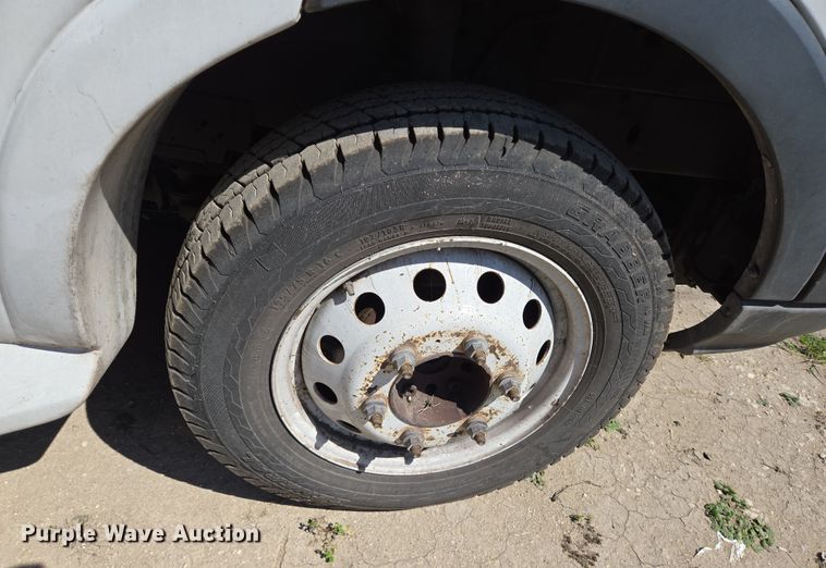 image for item NQ9196 2018 Glaval Ford Transit 350 shuttle bus