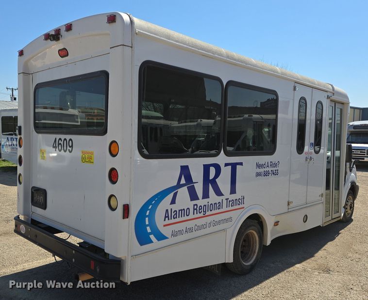 image for item NQ9197 2018 Ford Transit 350 shuttle bus