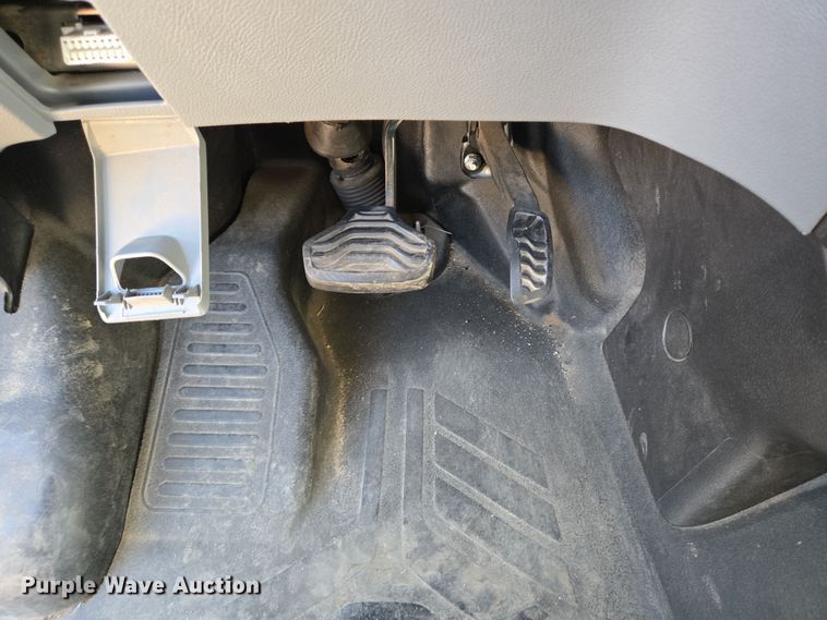 image for item NQ9197 2018 Ford Transit 350 shuttle bus