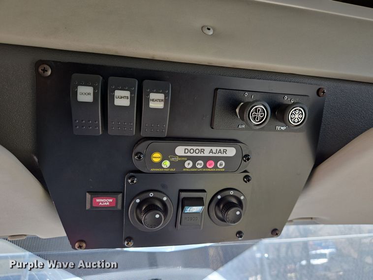 image for item NQ9197 2018 Ford Transit 350 shuttle bus