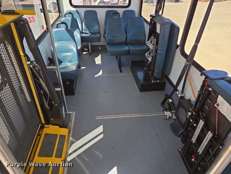 image for item NQ9197 2018 Ford Transit 350 shuttle bus