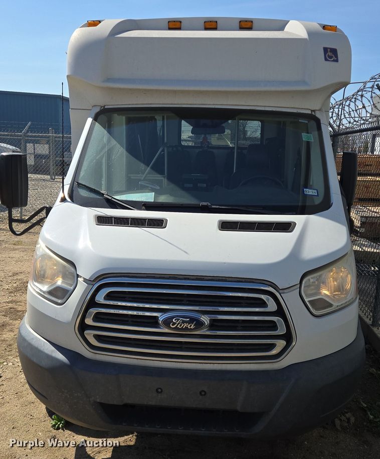 image for item NQ9198 2018 Glaval Ford Transit 350 shuttle bus