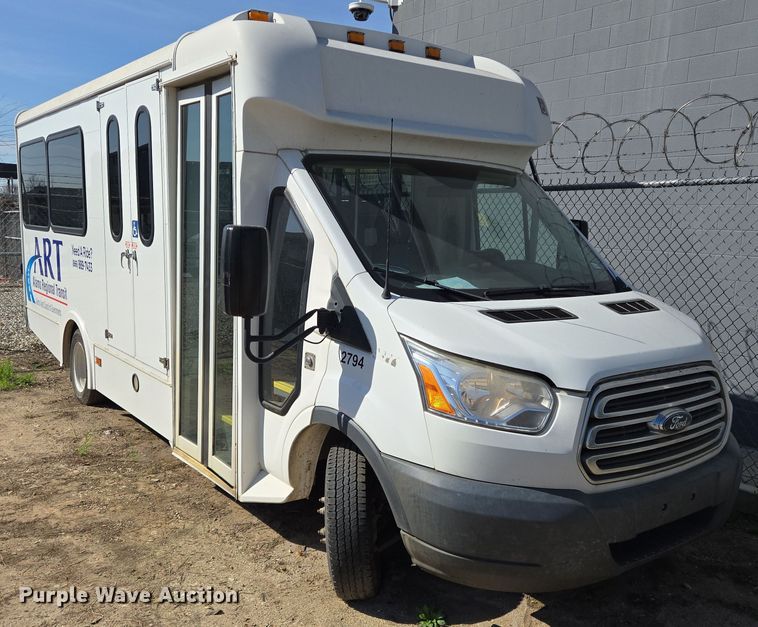 image for item NQ9198 2018 Glaval Ford Transit 350 shuttle bus