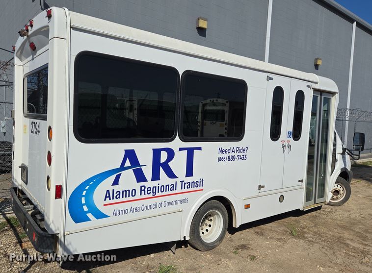 image for item NQ9198 2018 Glaval Ford Transit 350 shuttle bus