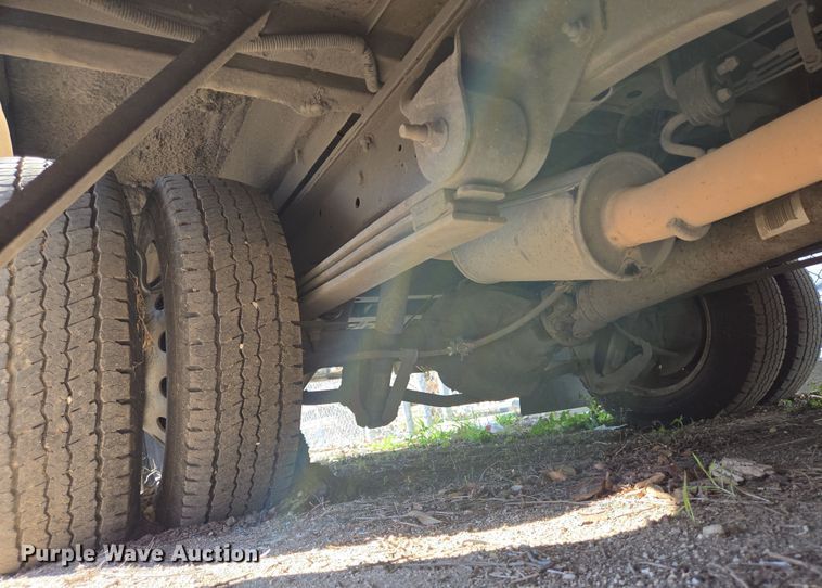 image for item NQ9198 2018 Glaval Ford Transit 350 shuttle bus