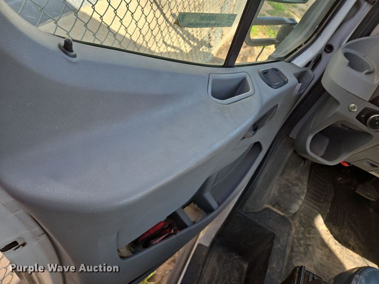 image for item NQ9198 2018 Glaval Ford Transit 350 shuttle bus