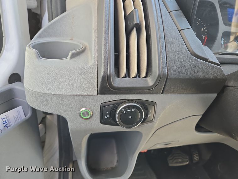 image for item NQ9198 2018 Glaval Ford Transit 350 shuttle bus