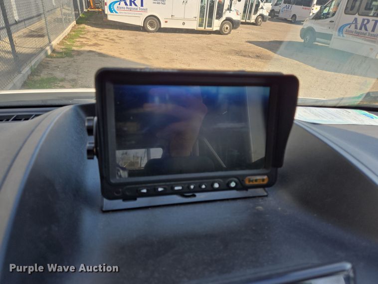 image for item NQ9198 2018 Glaval Ford Transit 350 shuttle bus