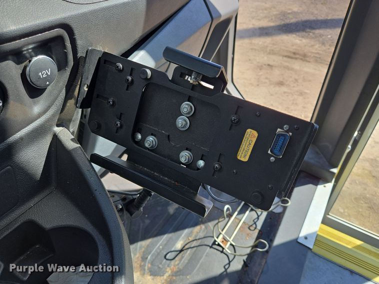 image for item NQ9198 2018 Glaval Ford Transit 350 shuttle bus