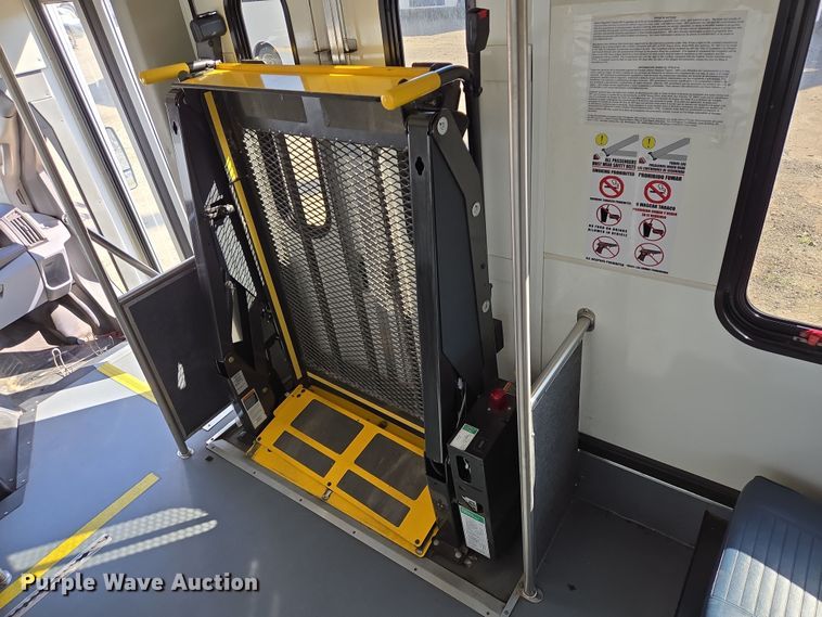 image for item NQ9198 2018 Glaval Ford Transit 350 shuttle bus