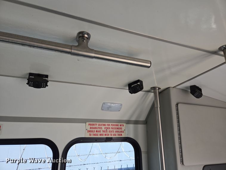 image for item NQ9198 2018 Glaval Ford Transit 350 shuttle bus