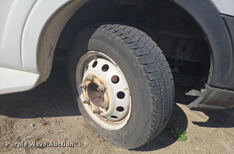 image for item NQ9198 2018 Glaval Ford Transit 350 shuttle bus