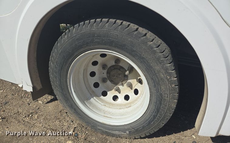 image for item NQ9198 2018 Glaval Ford Transit 350 shuttle bus