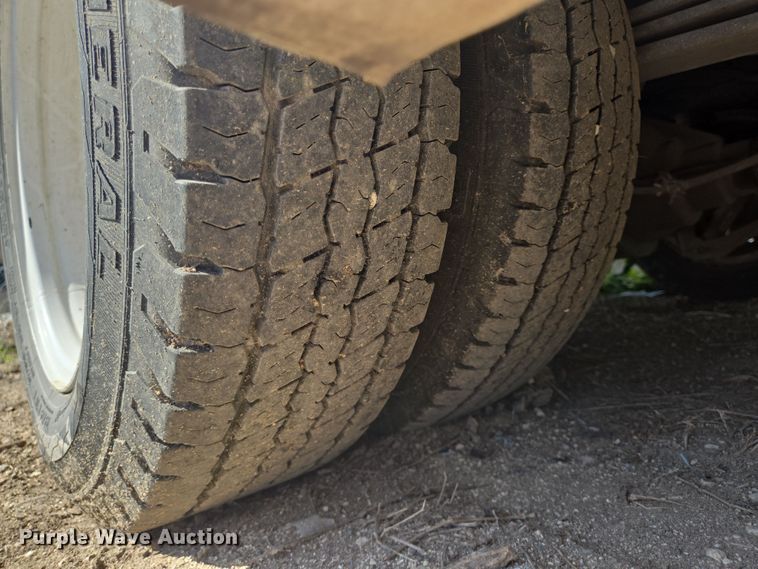 image for item NQ9198 2018 Glaval Ford Transit 350 shuttle bus